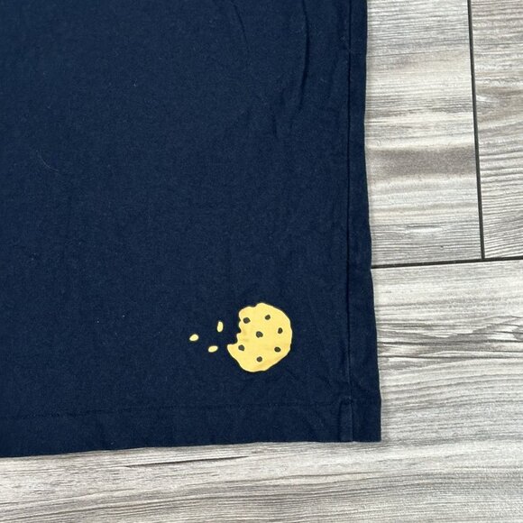 Uniqlo x Kaws x Sesame Street Cookie Monster T Shirt - Picture 4 of 6